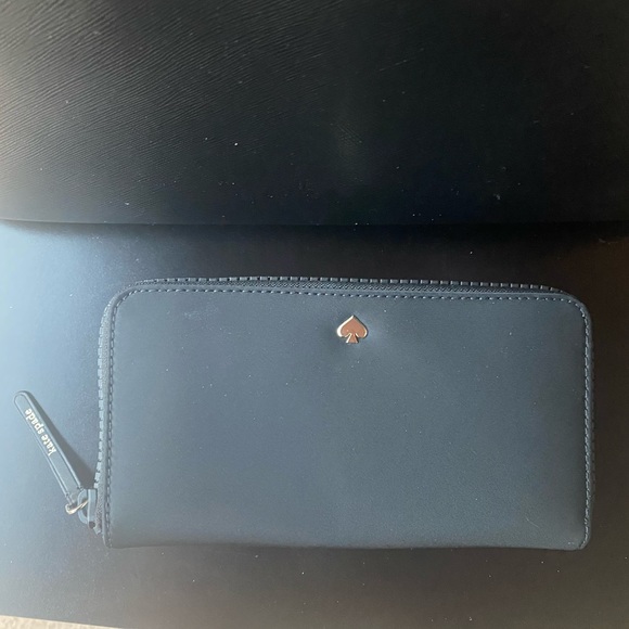 🔥HOST PICK🔥 Kate Spade Staci Laptop Tote & Jae Large Wallet - Picture 11 of 16